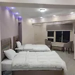 شقة على النيل